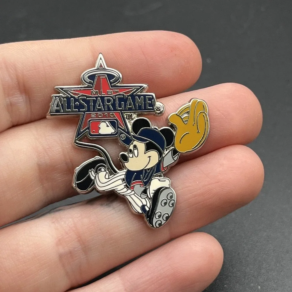 Disney MLB‎ Baseball All Star Game 2010 Mickey Mouse Lapel Hat Pin